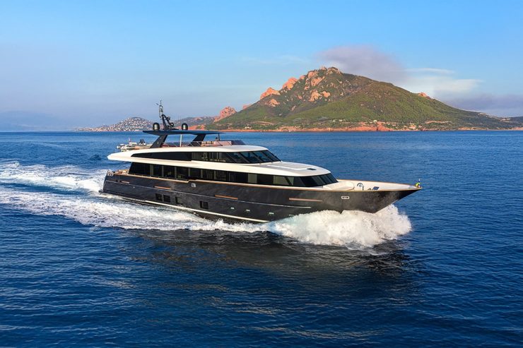 JANGADA | 2019 32m (105ft) Van der Valk Flybridge Motor Yacht