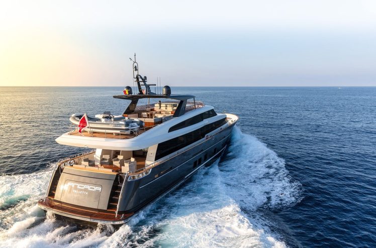 JANGADA | 2019 32m (105ft) Van der Valk Flybridge Motor Yacht