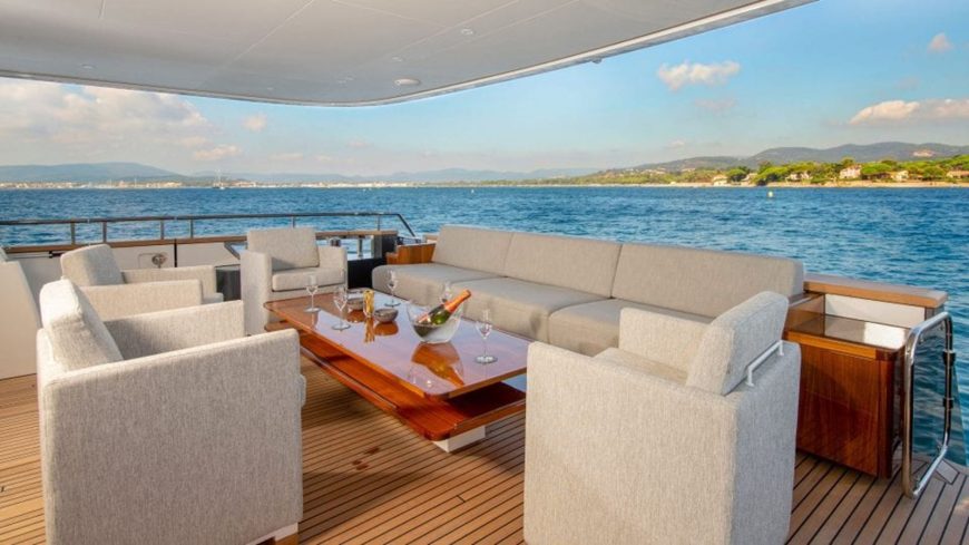 JANGADA | 2019 32m (105ft) Van der Valk Flybridge Motor Yacht