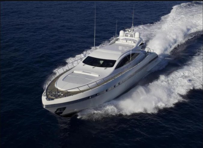 L’ESPERANCE | 2004 / 2021 28m (93ft) Mangusta 92 Series Sport Motor Yacht