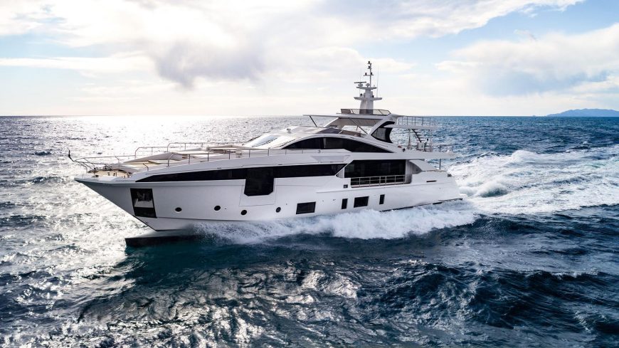 IRYNA | 2019 35m (115′) Luxury Motor Yacht built by Italian shipyard Azimut