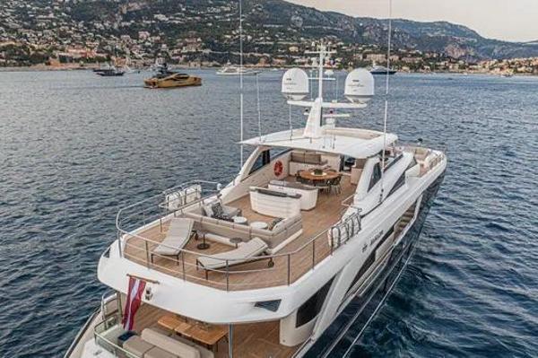 AVALON | 2018 35.15m (115′) Luxury Motor Yacht built by English shipyard Princess Yachts