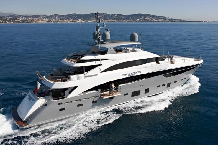 IMPERIAL PRINCESS BEATRICE | 2012 40m (131′) Luxury Motor Yacht built by British shipyard Princess