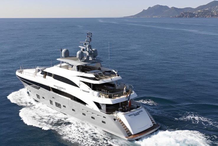 IMPERIAL PRINCESS BEATRICE | 2012 40m (131′) Luxury Motor Yacht built by British shipyard Princess