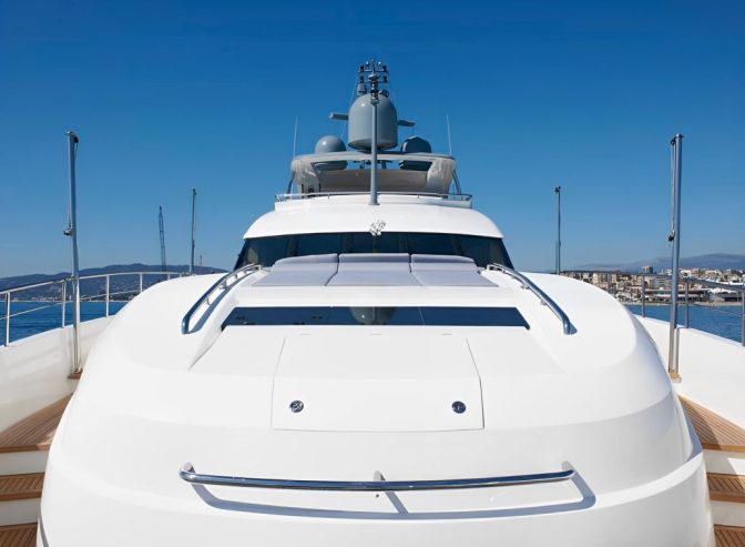 IMPERIAL PRINCESS BEATRICE | 2012 40m (131′) Luxury Motor Yacht built by British shipyard Princess