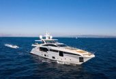 IRYNA | 2019 35m (115′) Luxury Motor Yacht built by Italian shipyard Azimut