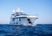 IRYNA | 2019 35m (115′) Luxury Motor Yacht built by Italian shipyard Azimut