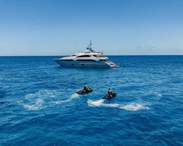 TAYRONA | 2012 40.05m (130′) Luxury Motor Yacht built by English shipyard Sunseeker