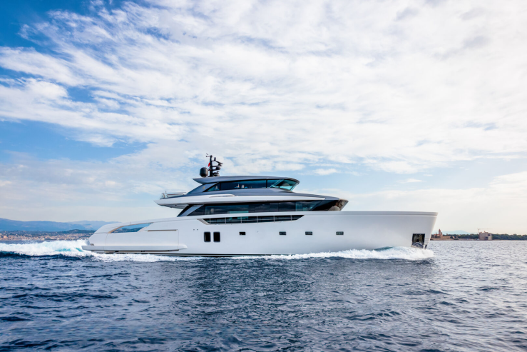 H | 2022 SX112 34.16m (112′) Luxury Motor Yacht built by Italian shipyard Sanlorenzo