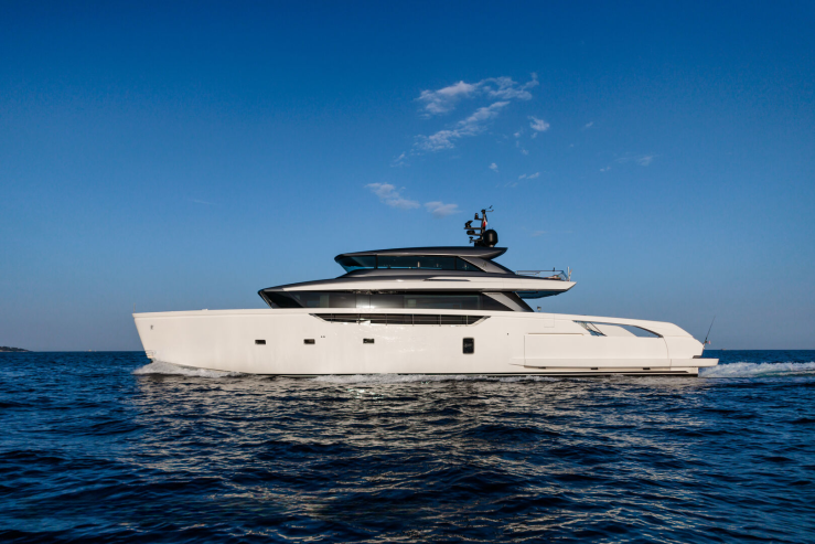 H | 2022 SX112 34.16m (112′) Luxury Motor Yacht built by Italian shipyard Sanlorenzo